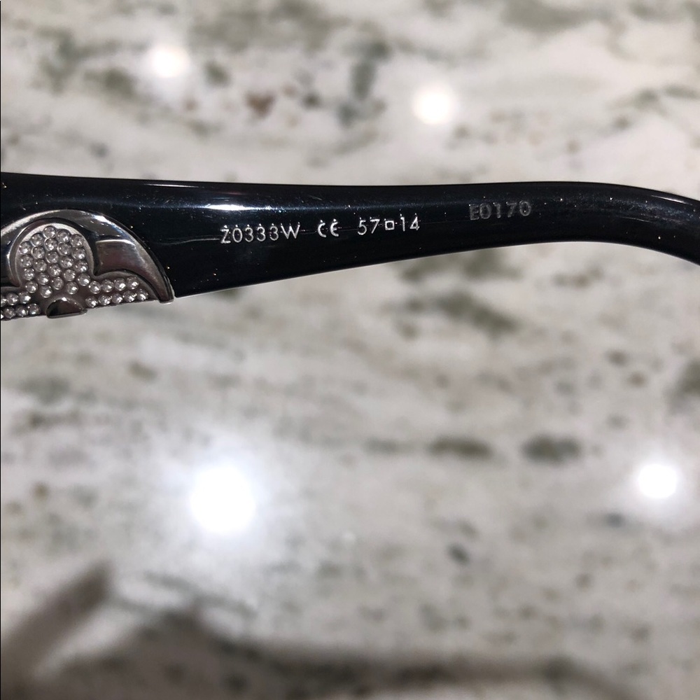 Louis Vuitton Sunglasses - Picture 3 of 8